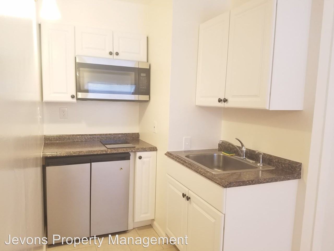 921 S 21st Ave - Photo 2 of 9