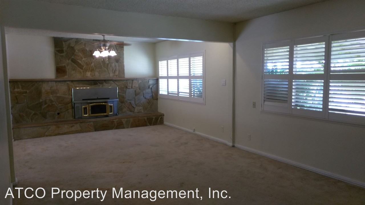 4836 Putter Ln - Photo 2 of 9