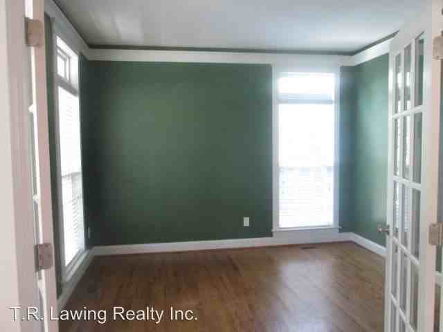 504 Academy St - Photo 2 of 20