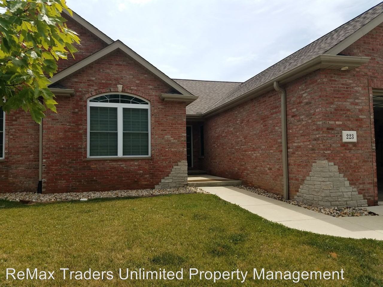 223 Turtle Creek Trail - Photo 2 of 17