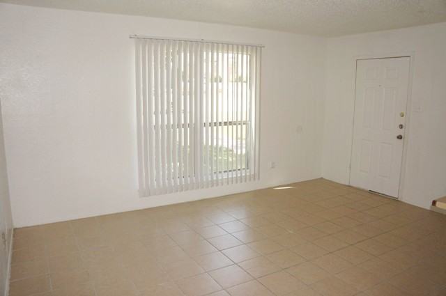 8022 Cambridge Circle - Photo 3 of 6