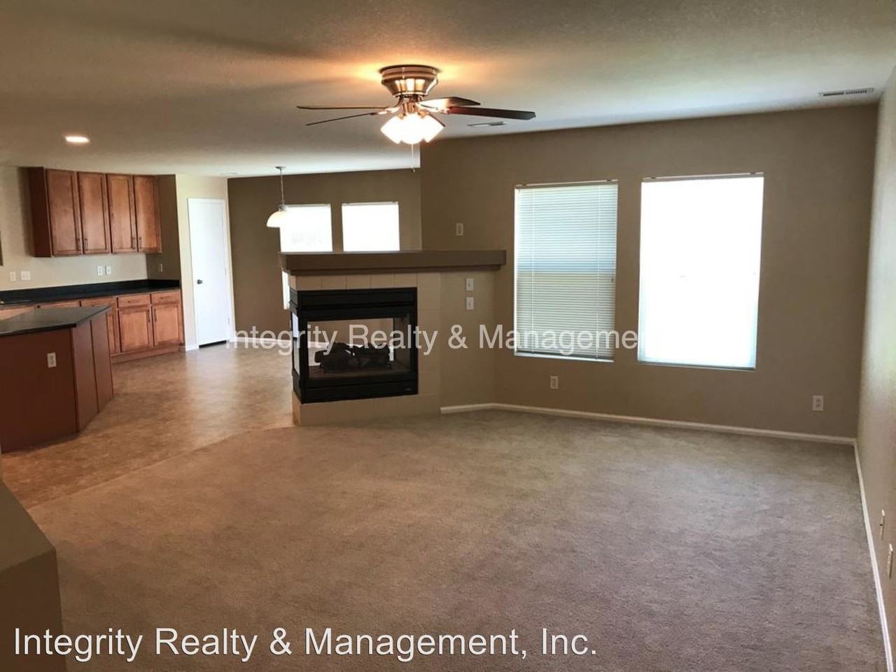 6186 Wescroft Ave - Photo 2 of 26