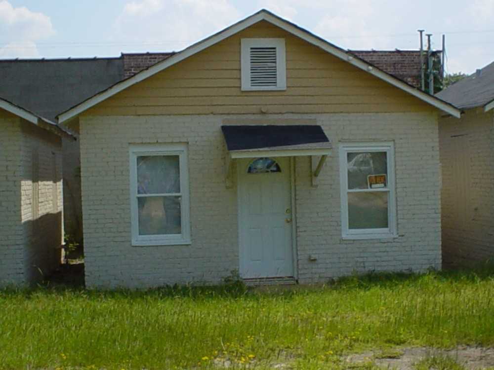 2923 Cusseta Rd - Photo 2 of 3