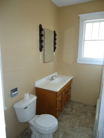 420 School St - Photo 3 of 10