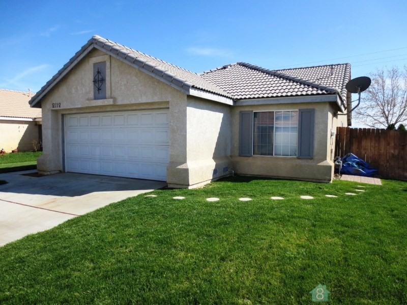 2112 Cypress St - Photo 3 of 30