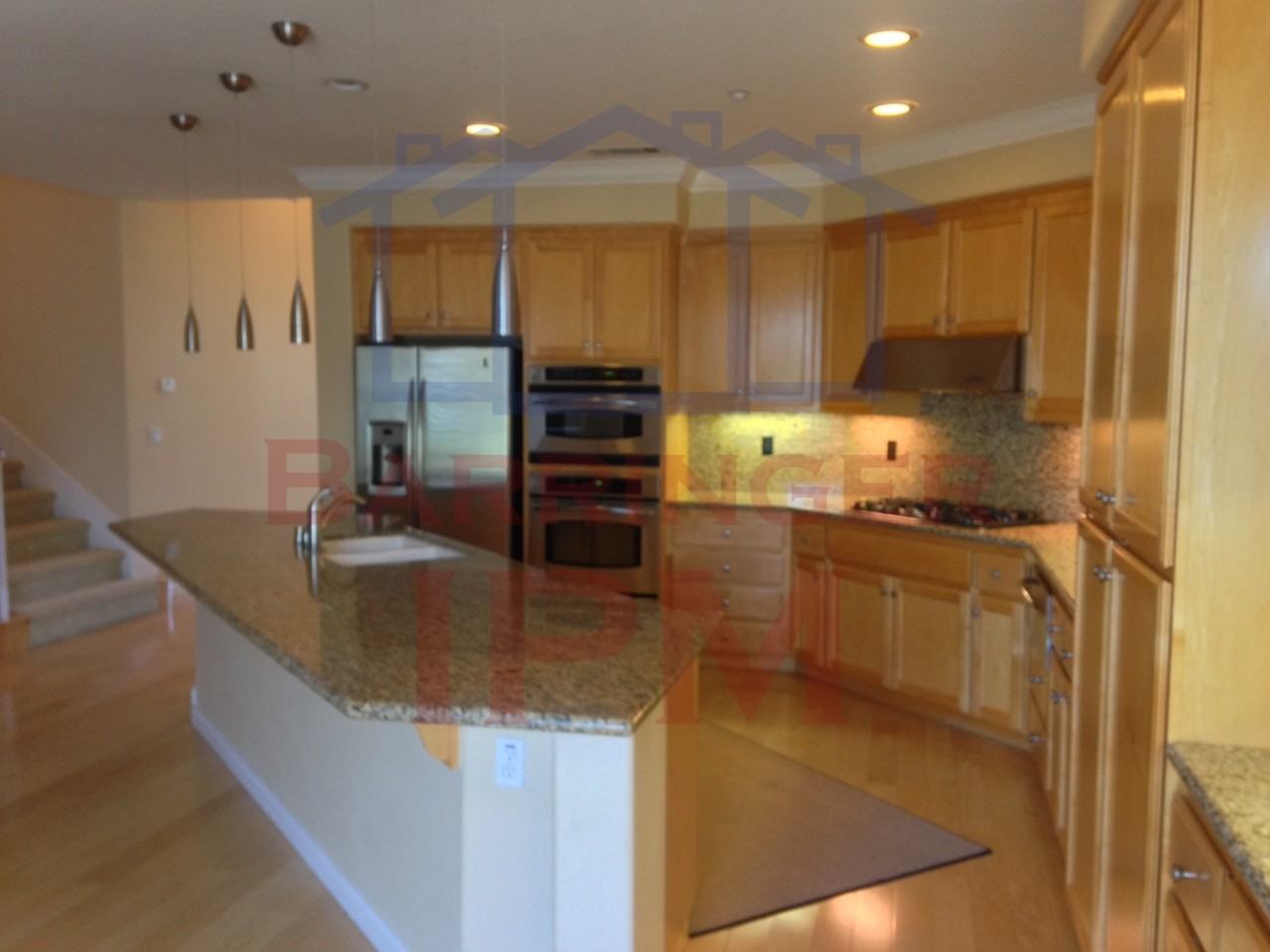 550 Lakeview Dr - Photo 3 of 34