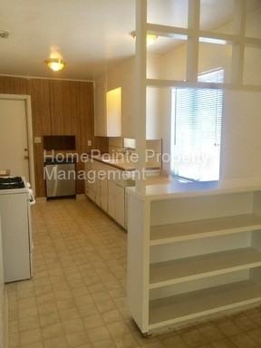5317 McGlashan St - Photo 2 of 9