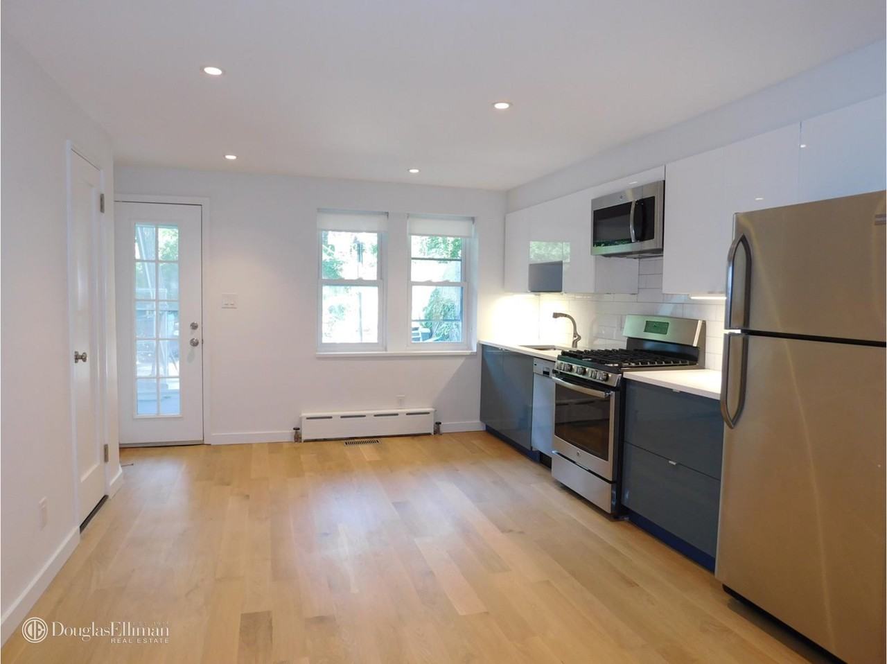 676 President St #1 - Photo 2 of 7