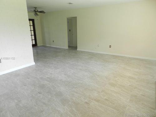 5251 SW 89th Ave - Photo 2 of 8