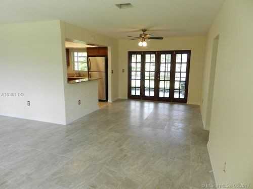 5251 SW 89th Ave - Photo 3 of 8