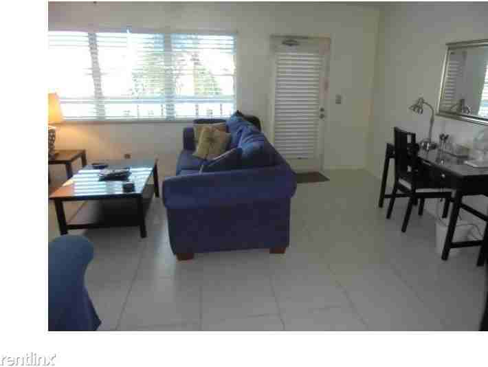 3069 Yarmouth C - Photo 3 of 8