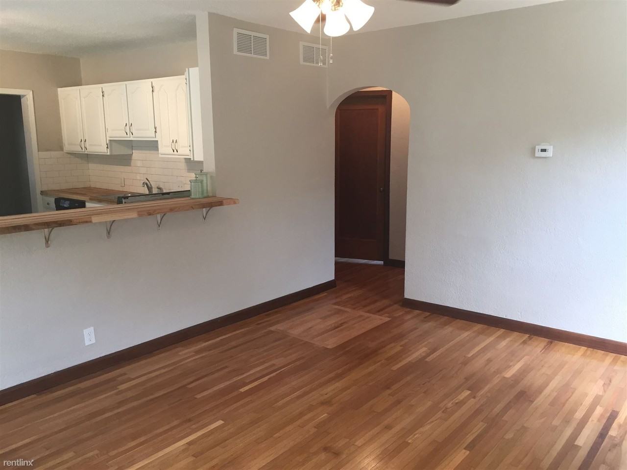 1302 Euclid St - Photo 3 of 12