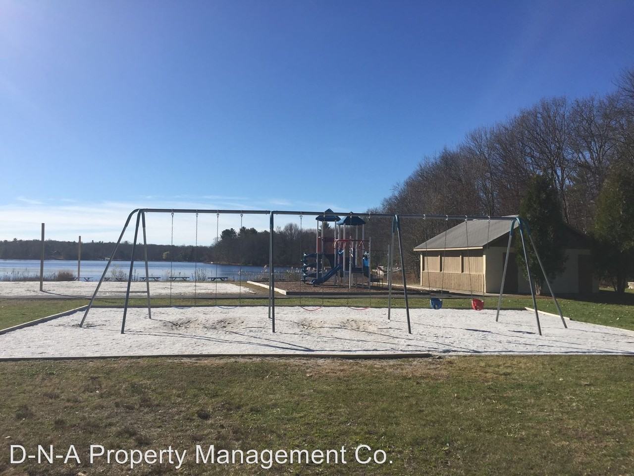 140 Juniper St - Photo 3 of 45