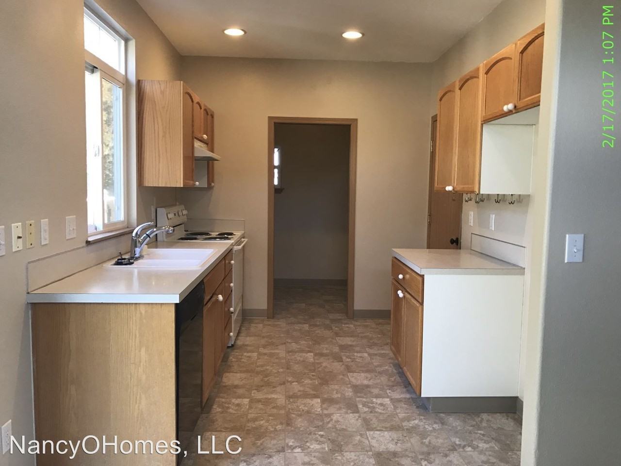 17202 SE 21st St - Photo 3 of 22