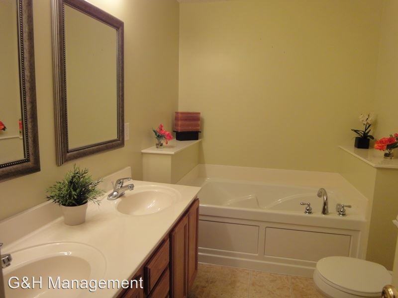 3013 Cypress Dr - Photo 3 of 6