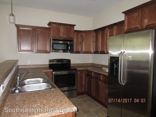 48 Tom Ave - Photo 3 of 14