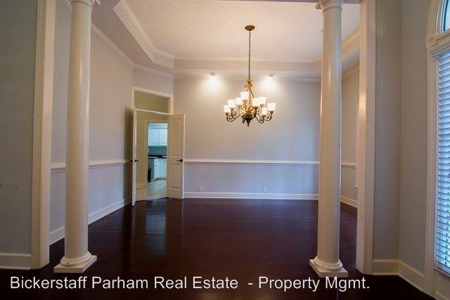 1001 Country Pl - Photo 2 of 27