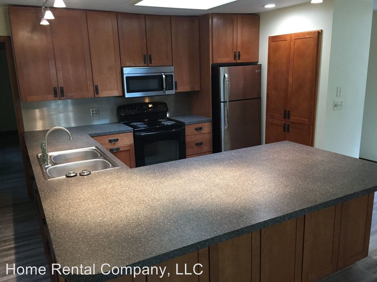 7427 Leyton Dr SE - Photo 3 of 20