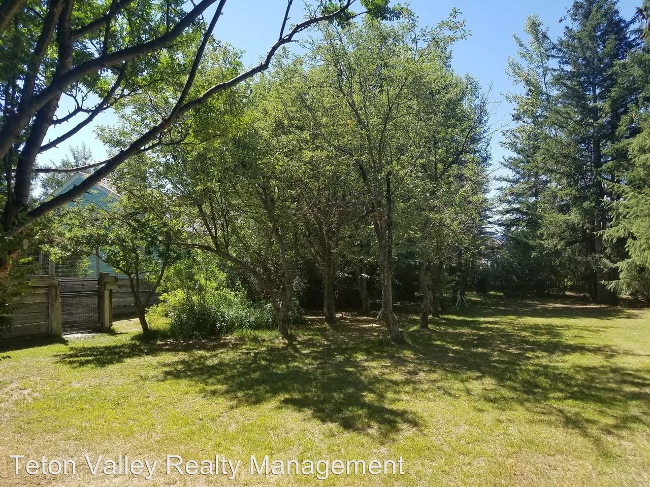 21 Victor-Cedron-Bates Rd - Photo 3 of 12