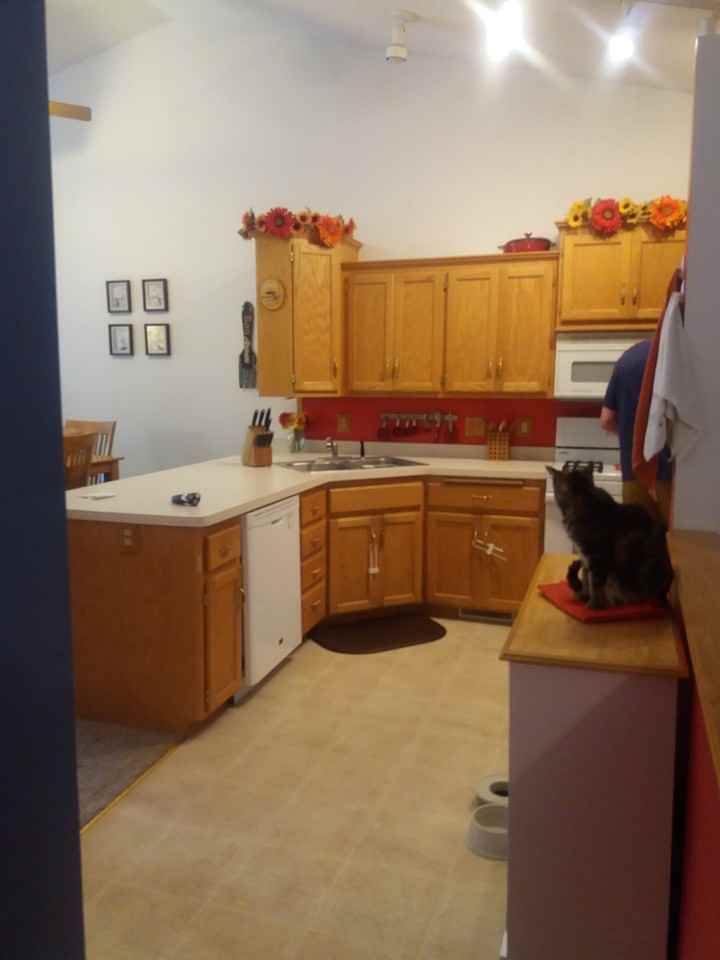 6318 Cavell Ct - Photo 3 of 10