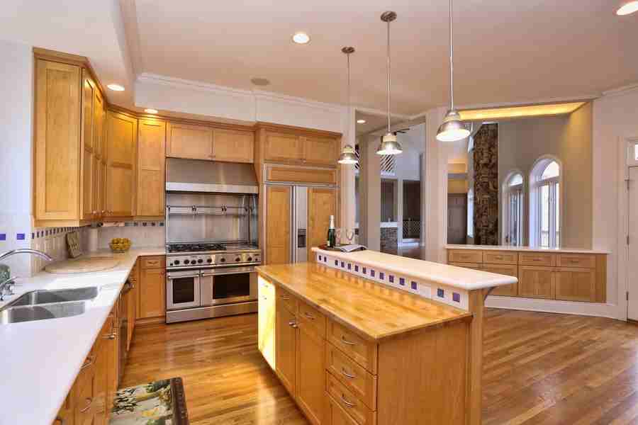 11020 Governors Dr - Photo 3 of 20