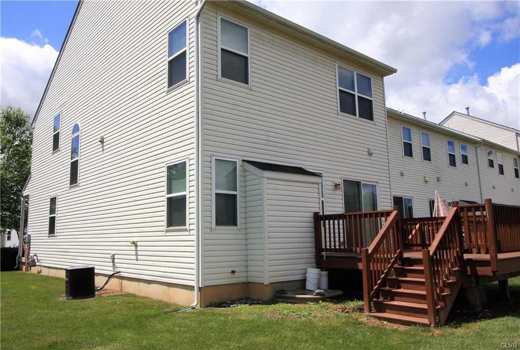 1165 Tudor Dr - Photo 3 of 14