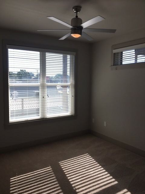 1119 Clement Avenue - Photo 3 of 8