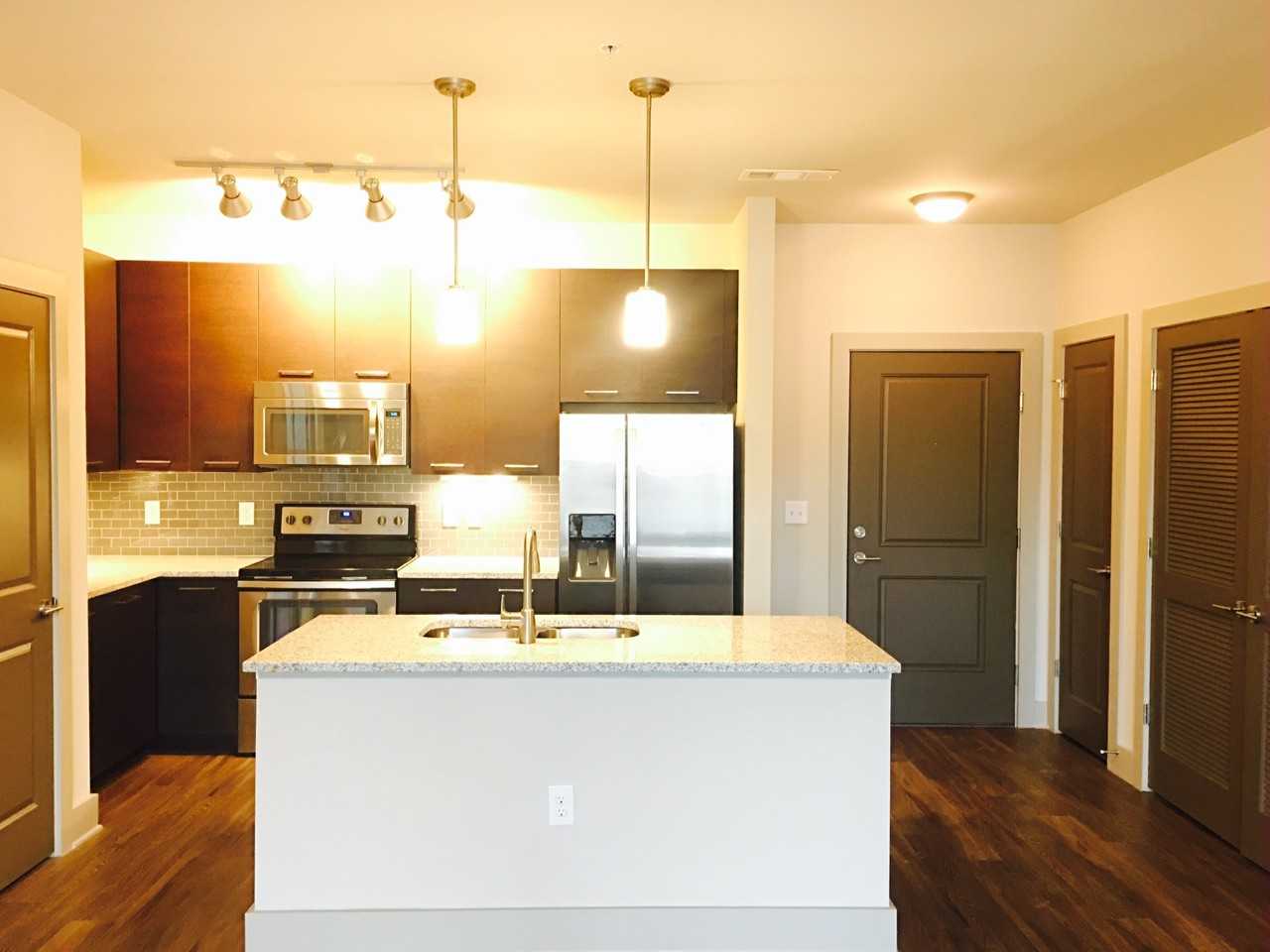 1119 Clement Avenue - Photo 2 of 8