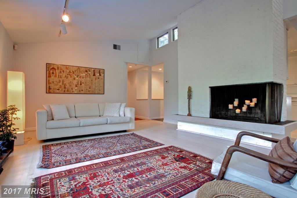 6380 Dockser Terrace - Photo 3 of 22