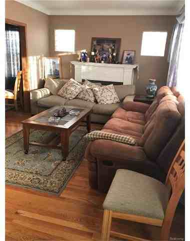 6236 Mead St - Photo 3 of 20