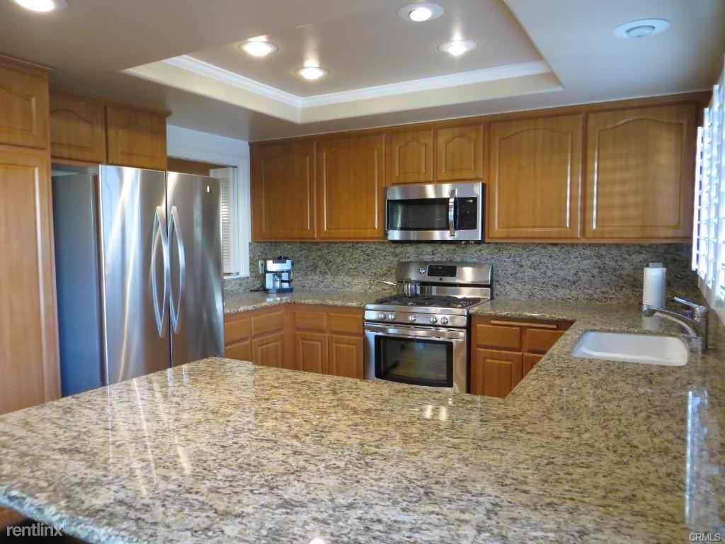 4 San Miguel Ct - Photo 2 of 25