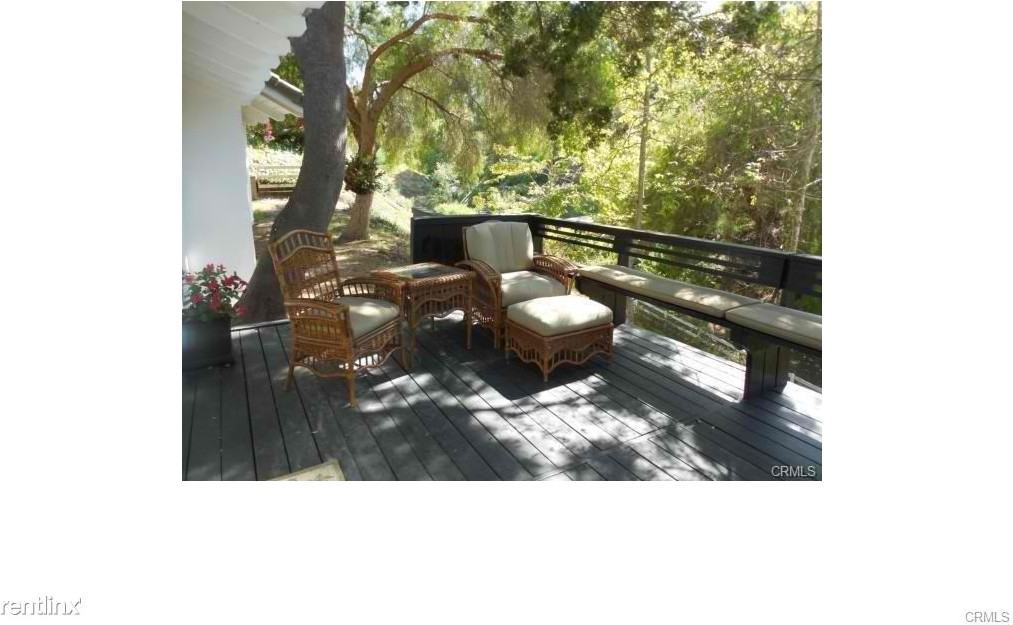 7 Dobbin Ln - Photo 2 of 6