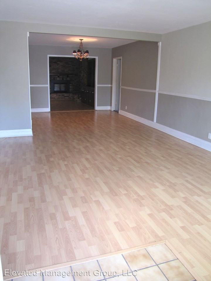 8815 Claremont Ave NE - Photo 3 of 28