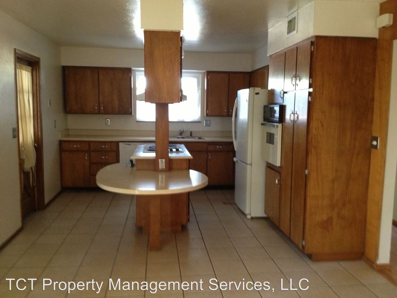 1707 N Bridalwreath St - Photo 3 of 11