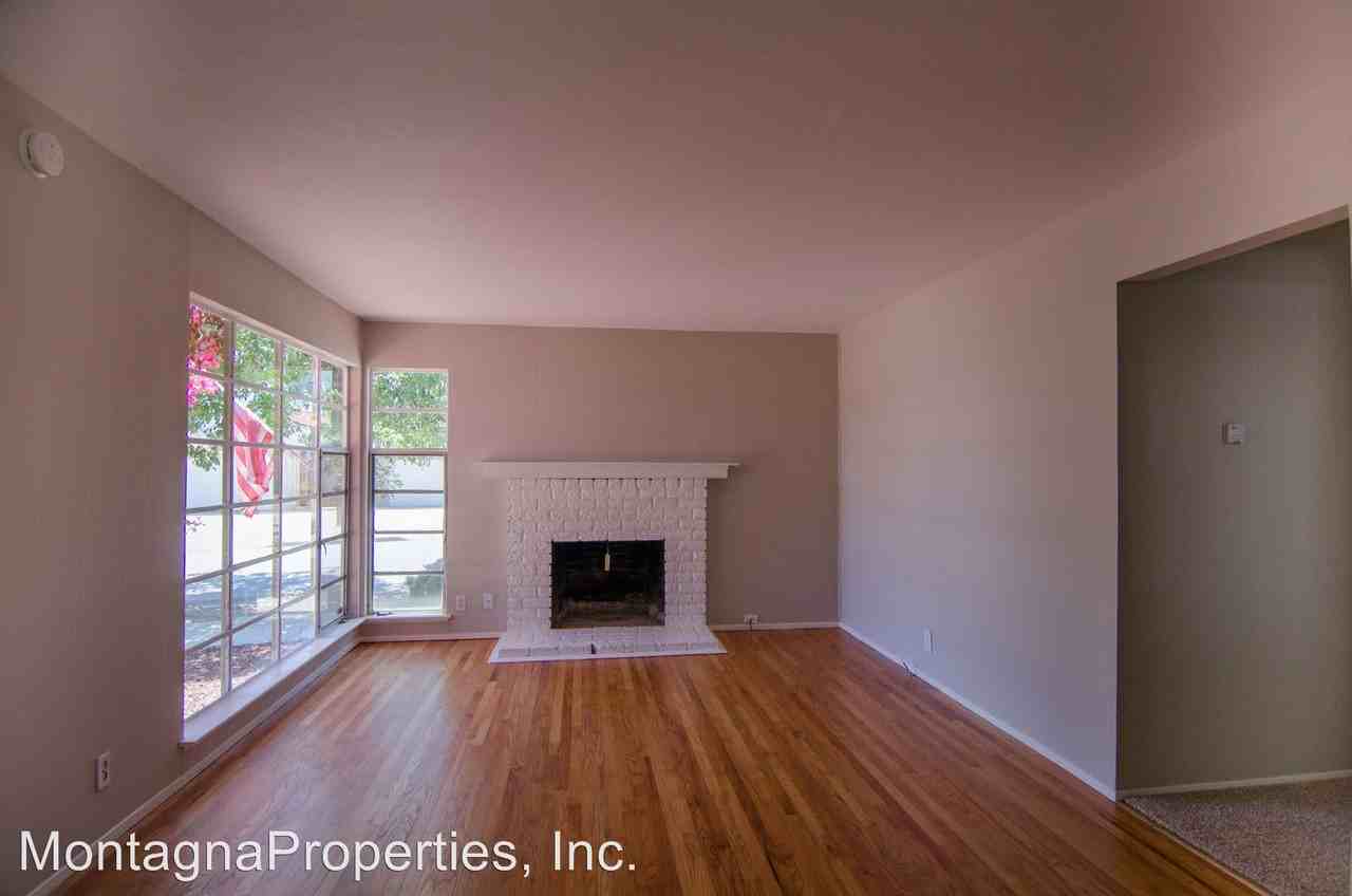 4995 Kenson Dr - Photo 3 of 12