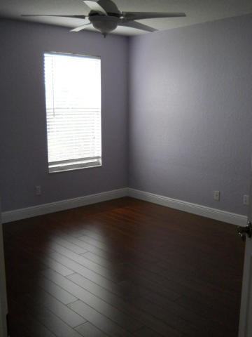 1579 Newhaven Point Lane - Photo 3 of 6