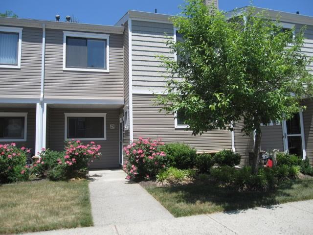 23 Gloria Court - Photo 2 of 31