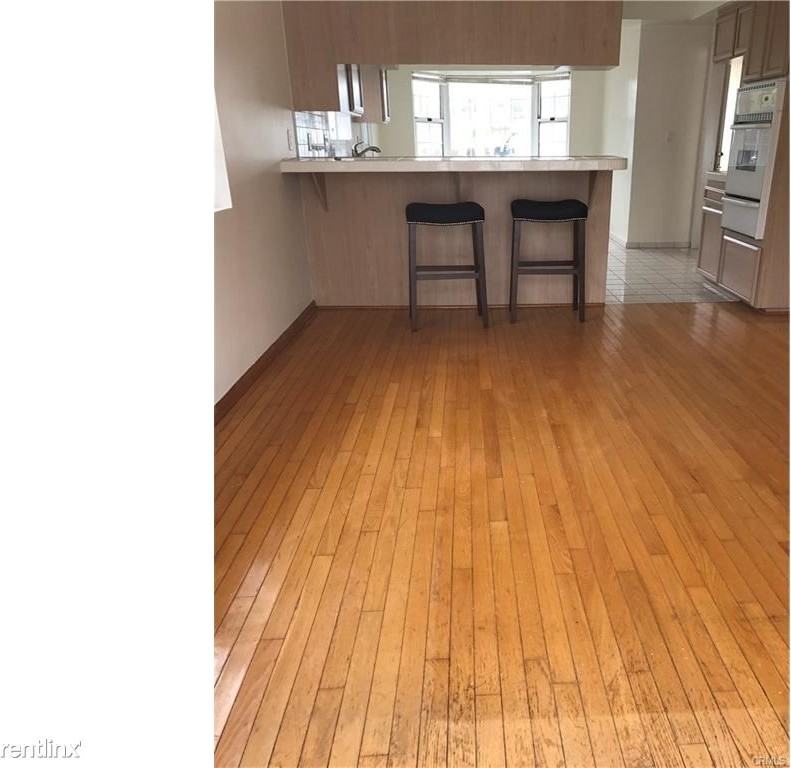 22803 Fern Ave - Photo 2 of 6