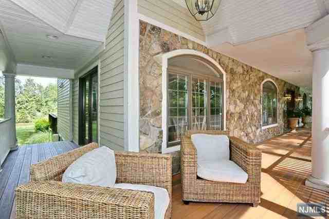 19 Oratam Rd - Photo 2 of 25