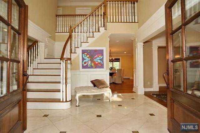 19 Oratam Rd - Photo 3 of 25