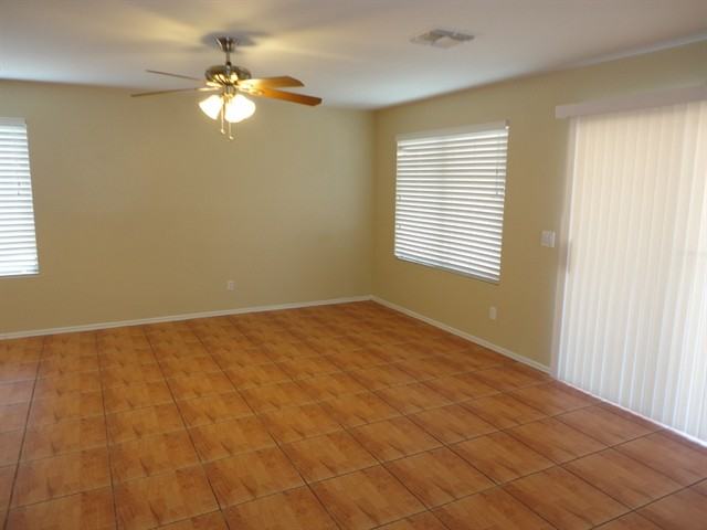 7926 N 54th Dr - Photo 3 of 21