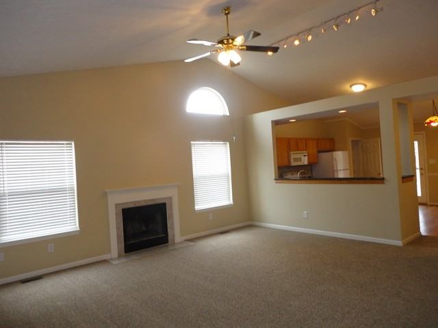 6720 Waterstone Dr - Photo 2 of 12