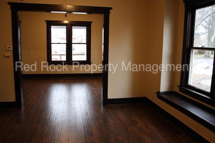 2911 E Everett Ave - Photo 2 of 7