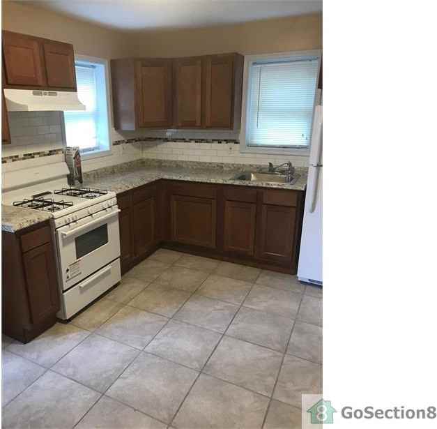 503 Paris Ave - Photo 3 of 7