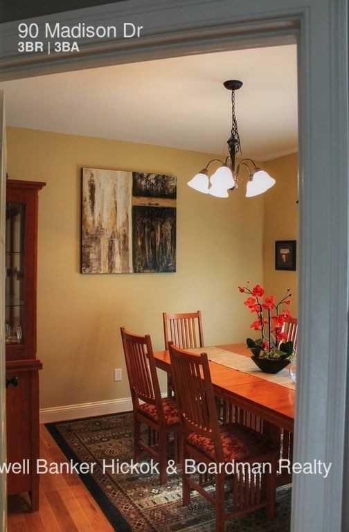 90 Madison Dr - Photo 3 of 28