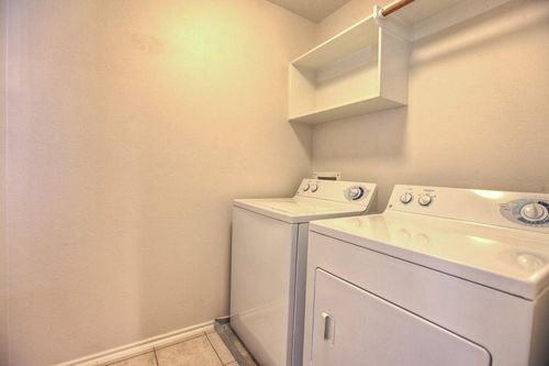 87 Blue Creek Pl - Photo 2 of 8