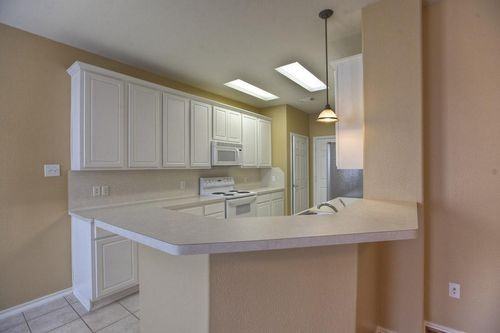 87 Blue Creek Pl - Photo 3 of 8