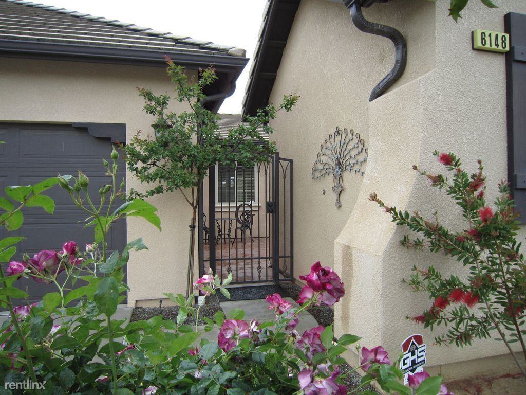 6148 N Fair Ave - Photo 3 of 10