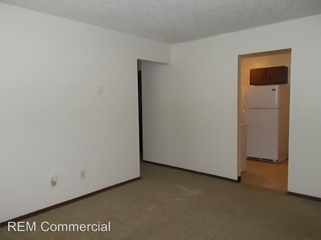 HARRISON & HILLCREST - Photo 2 of 4