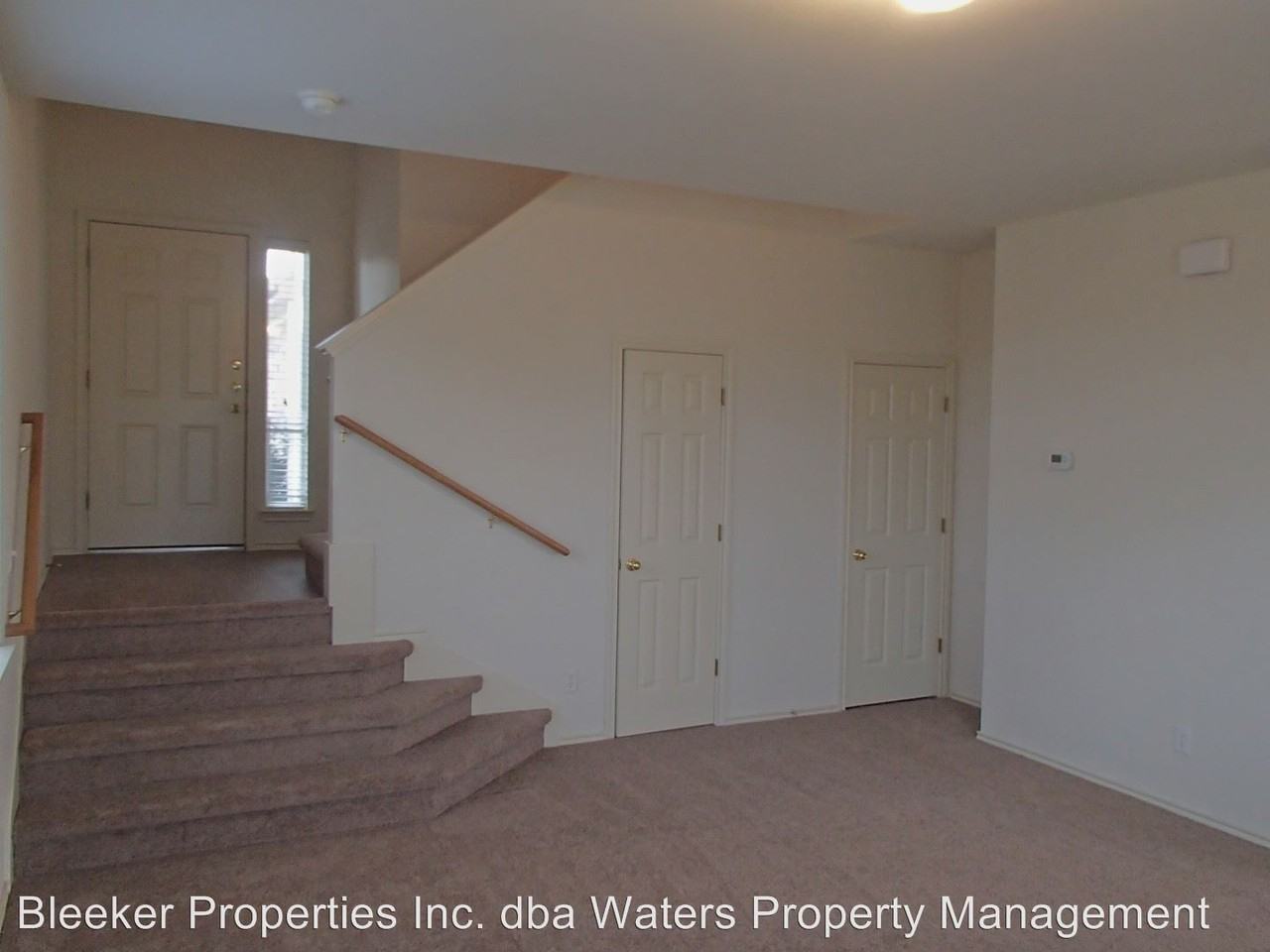 1015 Kajon Cove - Photo 3 of 13